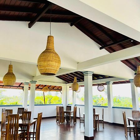 Crystal Wave Holiday Resort Polhena Matara Extérieur photo