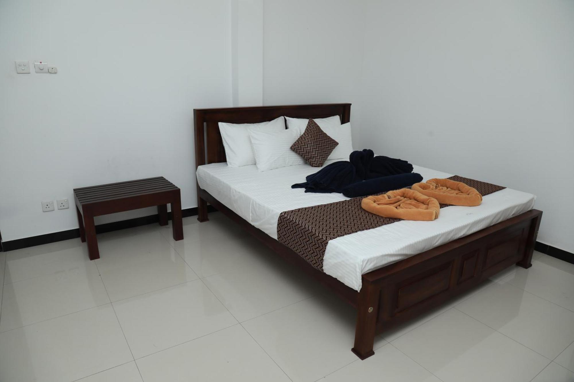 Crystal Wave Holiday Resort Polhena Matara Extérieur photo