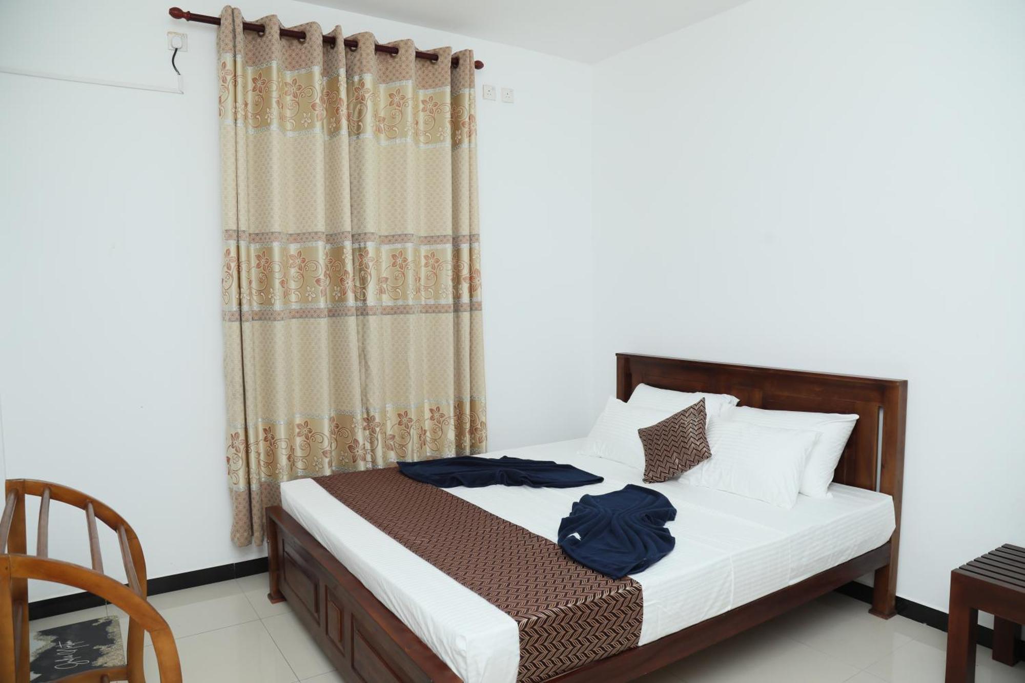 Crystal Wave Holiday Resort Polhena Matara Extérieur photo