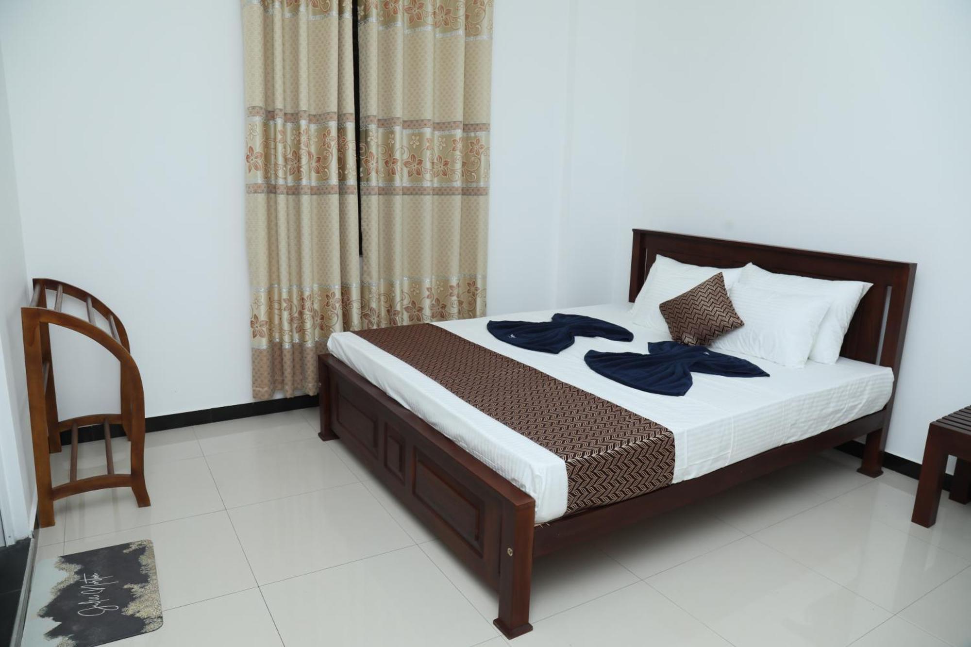 Crystal Wave Holiday Resort Polhena Matara Extérieur photo